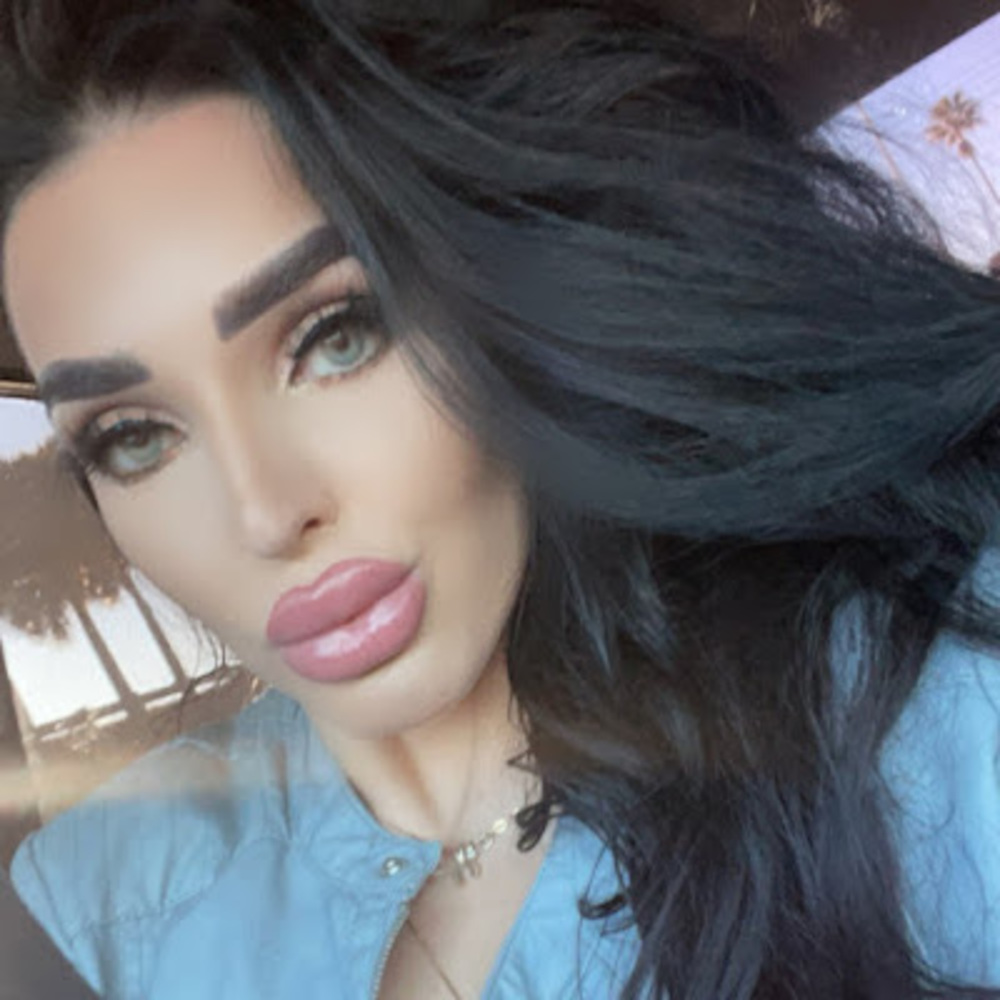 Meet your Posher, Celine